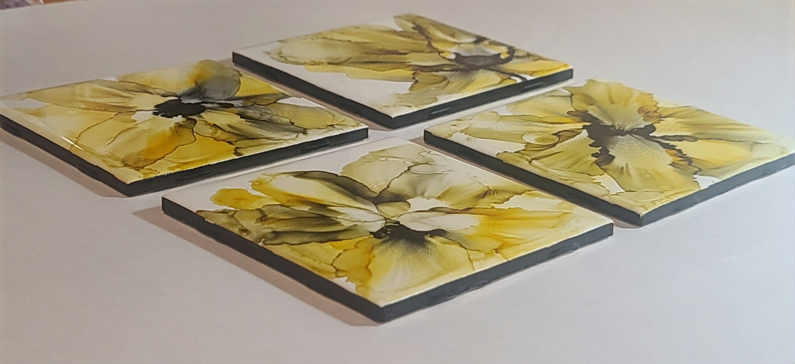 Goldenwake set of 4